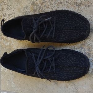 Yeezy 350 Pirate Black